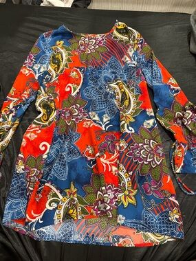 Nygard Vibrant Floral Print Long-Sleeve Women's Top - Blue & Red